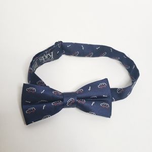 Nordstrom kids 100% silk car bowtie